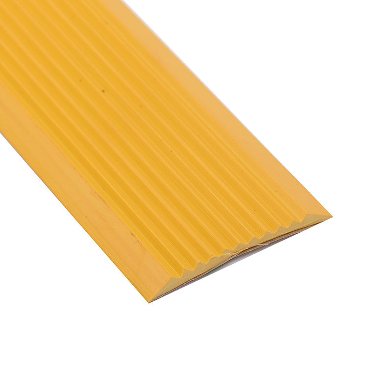 Anti slip staircase waterproof outdoor/indoor anti slip sealing strip, suitable for stairs, adhesive rubber anti slip strip, suitable for step ramps